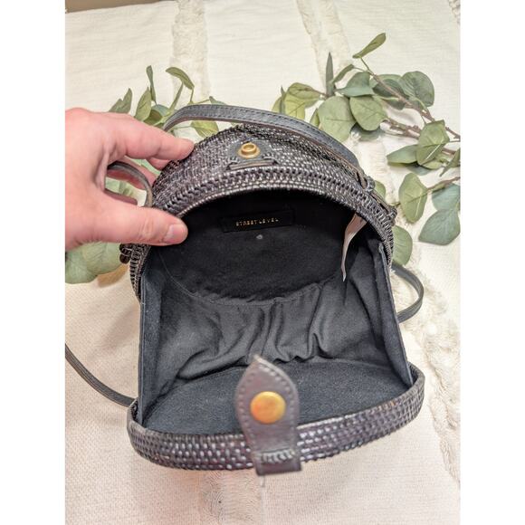 Anthropologie Street Level Round Wicker Purse in Black - Picture 8 of 8